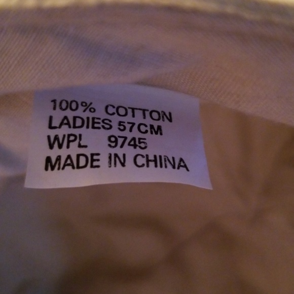 Hat - Picture 3 of 4